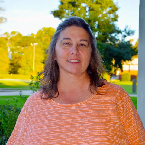 Faculty - Leah-Grooms